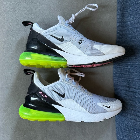 Nike Shoes - Nike air max 270 women’s sneakers sz 9
